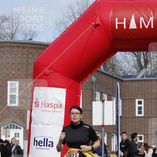 13.04.2025 - Hammer Lauf A. Gomolzig http://msf.ph/oto/7642638 13.04.2025 10:58:29 Ziel 1227 meine-sportfotos.de