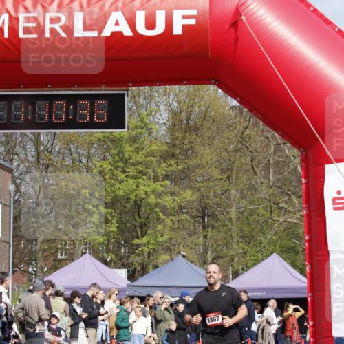 13.04.2025 - Hammer Lauf A. Gomolzig http://msf.ph/oto/7642799 13.04.2025 10:56:36 Ziel 347, 905, 1887 meine-sportfotos.de