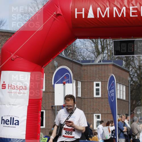 13.04.2025 - Hammer Lauf A. Gomolzig http://msf.ph/oto/7642849 13.04.2025 10:56:07 Ziel 268, 1142 meine-sportfotos.de