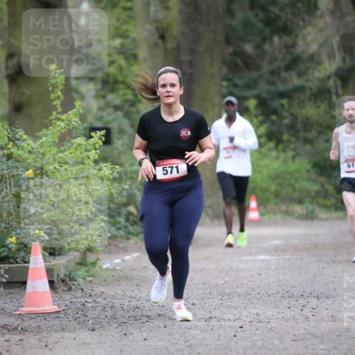 13.04.2025 - Hammer Lauf Jannik Wohlers http://msf.ph/oto/7642999 13.04.2025 11:58:18 Laufen 571, 614 meine-sportfotos.de