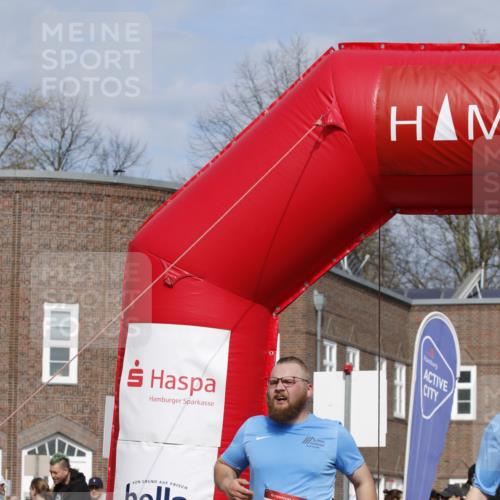 13.04.2025 - Hammer Lauf A. Gomolzig http://msf.ph/oto/7643037 13.04.2025 10:53:15 Ziel 731, 733, 1860 meine-sportfotos.de
