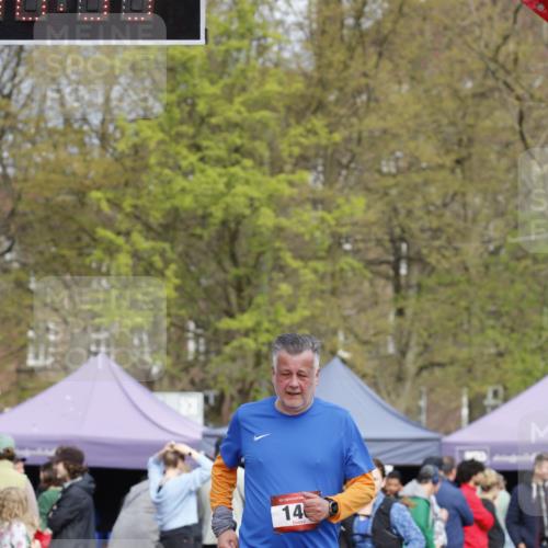 13.04.2025 - Hammer Lauf A. Gomolzig http://msf.ph/oto/7643110 13.04.2025 10:52:38 Ziel 140, 1067 meine-sportfotos.de