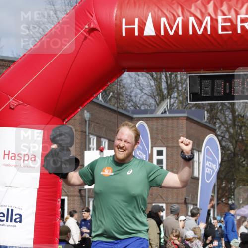 13.04.2025 - Hammer Lauf A. Gomolzig http://msf.ph/oto/7643224 13.04.2025 10:51:04 Ziel 589, 1752, 1753 meine-sportfotos.de