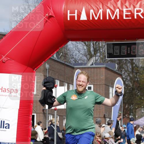 13.04.2025 - Hammer Lauf A. Gomolzig http://msf.ph/oto/7643226 13.04.2025 10:51:03 Ziel 589, 1752, 1753 meine-sportfotos.de
