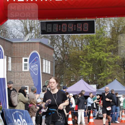 13.04.2025 - Hammer Lauf A. Gomolzig http://msf.ph/oto/7643307 13.04.2025 10:50:39 Ziel 349, 561 meine-sportfotos.de