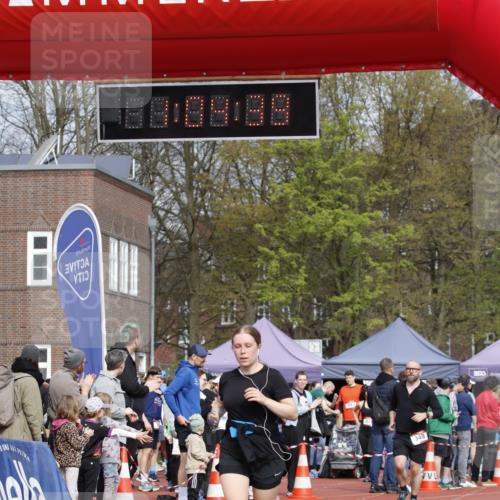 13.04.2025 - Hammer Lauf A. Gomolzig http://msf.ph/oto/7643310 13.04.2025 10:50:38 Ziel 349, 561 meine-sportfotos.de