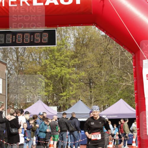 13.04.2025 - Hammer Lauf A. Gomolzig http://msf.ph/oto/7643637 13.04.2025 10:46:51 Ziel 123, 410, 1223, 1224 meine-sportfotos.de