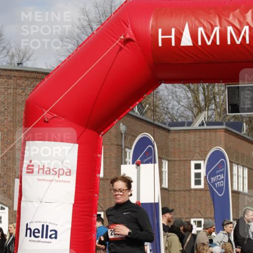 13.04.2025 - Hammer Lauf A. Gomolzig http://msf.ph/oto/7643729 13.04.2025 10:45:52 Ziel 282 meine-sportfotos.de