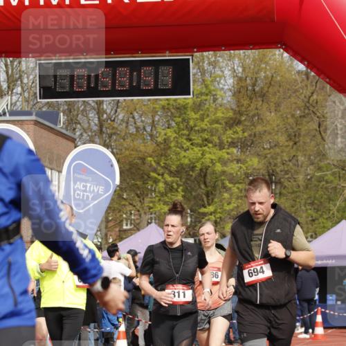 13.04.2025 - Hammer Lauf A. Gomolzig http://msf.ph/oto/7643830 13.04.2025 10:44:50 Ziel 181, 311, 694, 695, 823, 1927, 1928, 1986 meine-sportfotos.de