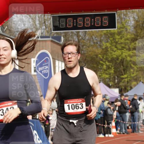 13.04.2025 - Hammer Lauf A. Gomolzig http://msf.ph/oto/7643933 13.04.2025 10:44:05 Ziel 157, 743, 1063, 1068, 1183, 1323, 1342, 1792 meine-sportfotos.de