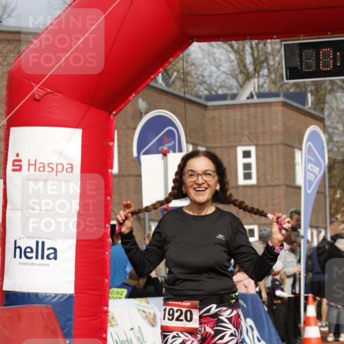 13.04.2025 - Hammer Lauf A. Gomolzig http://msf.ph/oto/7643965 13.04.2025 10:43:47 Ziel 136, 146, 1588, 1920, 1968 meine-sportfotos.de