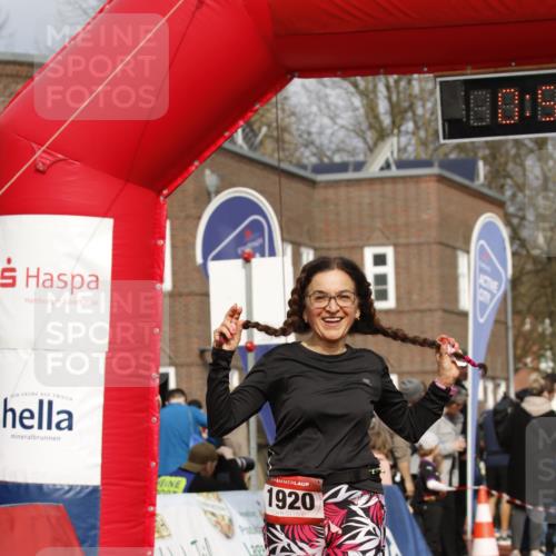 13.04.2025 - Hammer Lauf A. Gomolzig http://msf.ph/oto/7643968 13.04.2025 10:43:47 Ziel 136, 146, 1588, 1920, 1968 meine-sportfotos.de