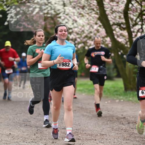 13.04.2025 - Hammer Lauf Dr. Thomas Lammeyer http://msf.ph/oto/7644050 13.04.2025 10:13:31 Laufen 1982, 913, 67 meine-sportfotos.de