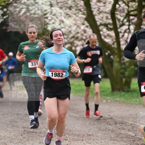 13.04.2025 - Hammer Lauf Dr. Thomas Lammeyer http://msf.ph/oto/7644058 13.04.2025 10:13:32 Laufen 331, 15, 1982, 113, 15 meine-sportfotos.de