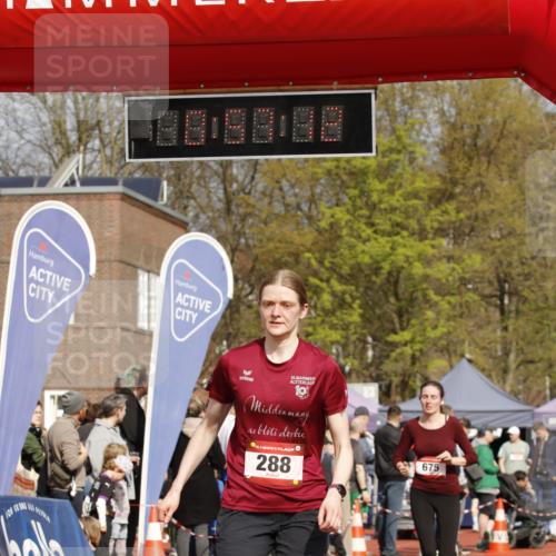 13.04.2025 - Hammer Lauf A. Gomolzig http://msf.ph/oto/7644098 13.04.2025 10:43:11 Ziel 288, 675, 1147 meine-sportfotos.de