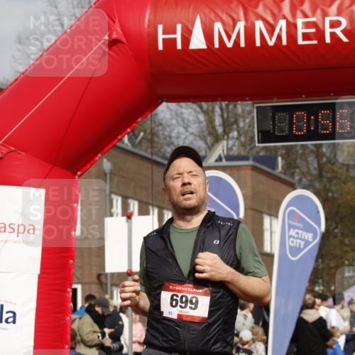 13.04.2025 - Hammer Lauf A. Gomolzig http://msf.ph/oto/7644125 13.04.2025 10:42:42 Ziel 699, 725 meine-sportfotos.de