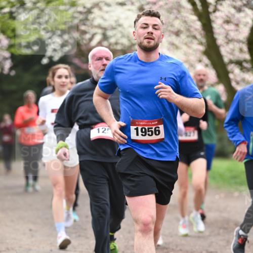 13.04.2025 - Hammer Lauf Dr. Thomas Lammeyer http://msf.ph/oto/7644263 13.04.2025 10:13:42 Laufen 125, 15, 1956 meine-sportfotos.de