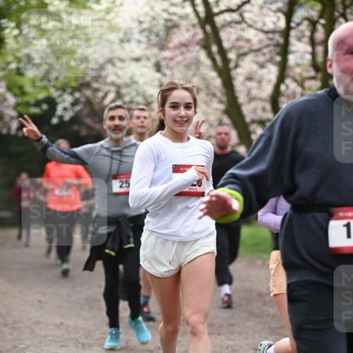 13.04.2025 - Hammer Lauf Dr. Thomas Lammeyer http://msf.ph/oto/7644287 13.04.2025 10:13:44 Laufen 25, 15, 1 meine-sportfotos.de