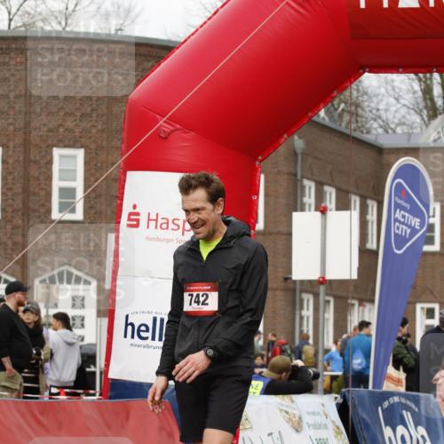 13.04.2025 - Hammer Lauf A. Gomolzig http://msf.ph/oto/7644601 13.04.2025 10:36:46 Ziel 314, 742 meine-sportfotos.de