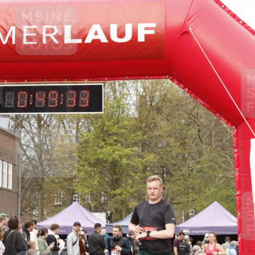 13.04.2025 - Hammer Lauf A. Gomolzig http://msf.ph/oto/7644820 13.04.2025 10:35:33 Ziel 255, 1143 meine-sportfotos.de