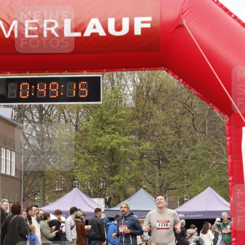 13.04.2025 - Hammer Lauf A. Gomolzig http://msf.ph/oto/7644873 13.04.2025 10:35:14 Ziel 1229, 1714, 1716 meine-sportfotos.de