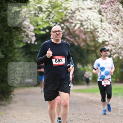 13.04.2025 - Hammer Lauf Dr. Thomas Lammeyer http://msf.ph/oto/7644975 13.04.2025 10:14:30 Laufen 15, 853, 2019 meine-sportfotos.de