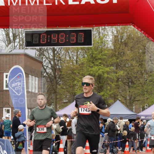 13.04.2025 - Hammer Lauf A. Gomolzig http://msf.ph/oto/7644980 13.04.2025 10:34:37 Ziel 330, 383, 1743, 1801 meine-sportfotos.de