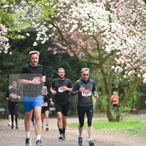 13.04.2025 - Hammer Lauf Dr. Thomas Lammeyer http://msf.ph/oto/7645054 13.04.2025 10:14:36 Laufen 10, 187, 1337, 123 meine-sportfotos.de