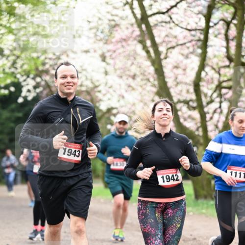 13.04.2025 - Hammer Lauf Dr. Thomas Lammeyer http://msf.ph/oto/7645534 13.04.2025 10:15:16 Laufen 15, 1943, 11830, 15, 1942, 16, 1111 meine-sportfotos.de
