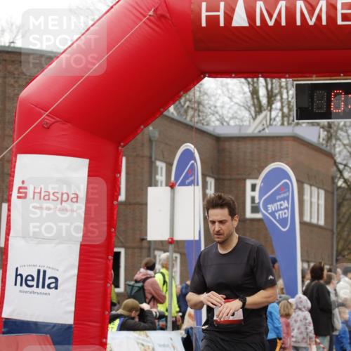 13.04.2025 - Hammer Lauf A. Gomolzig http://msf.ph/oto/7645628 13.04.2025 10:30:18 Ziel 586, 635 meine-sportfotos.de