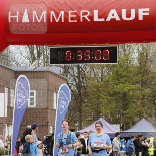 13.04.2025 - Hammer Lauf A. Gomolzig http://msf.ph/oto/7646187 13.04.2025 10:25:08 Ziel 250, 263, 732 meine-sportfotos.de
