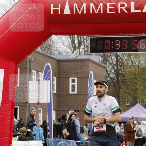 13.04.2025 - Hammer Lauf A. Gomolzig http://msf.ph/oto/7646305 13.04.2025 10:23:56 Ziel 296, 698 meine-sportfotos.de