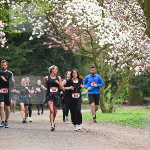 13.04.2025 - Hammer Lauf Dr. Thomas Lammeyer http://msf.ph/oto/7646444 13.04.2025 10:16:21 Laufen 1788, 183, 182, 1736 meine-sportfotos.de