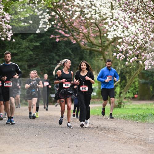 13.04.2025 - Hammer Lauf Dr. Thomas Lammeyer http://msf.ph/oto/7646454 13.04.2025 10:16:21 Laufen 1788, 183, 182, 1786 meine-sportfotos.de