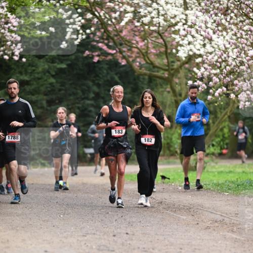 13.04.2025 - Hammer Lauf Dr. Thomas Lammeyer http://msf.ph/oto/7646469 13.04.2025 10:16:22 Laufen 1788, 183, 182 meine-sportfotos.de