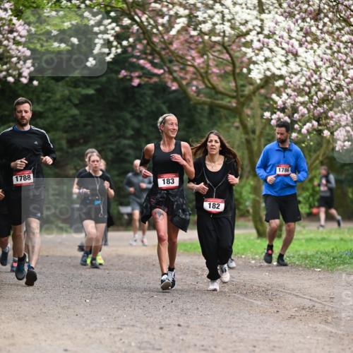 13.04.2025 - Hammer Lauf Dr. Thomas Lammeyer http://msf.ph/oto/7646477 13.04.2025 10:16:22 Laufen 1788, 183, 182, 1786 meine-sportfotos.de