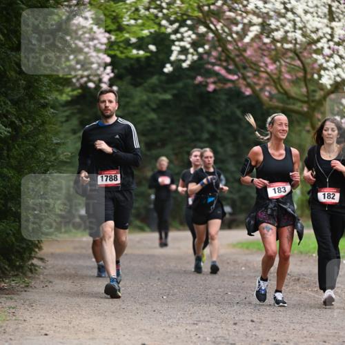 13.04.2025 - Hammer Lauf Dr. Thomas Lammeyer http://msf.ph/oto/7646500 13.04.2025 10:16:23 Laufen 1788, 183, 182 meine-sportfotos.de