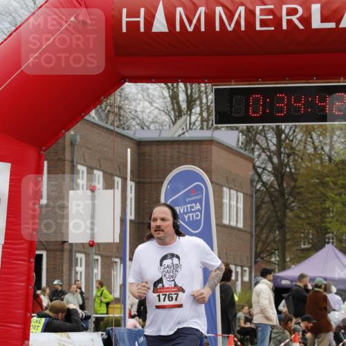 13.04.2025 - Hammer Lauf A. Gomolzig http://msf.ph/oto/7646621 13.04.2025 10:20:42 Ziel 1142, 1269, 1270, 1734, 1767 meine-sportfotos.de