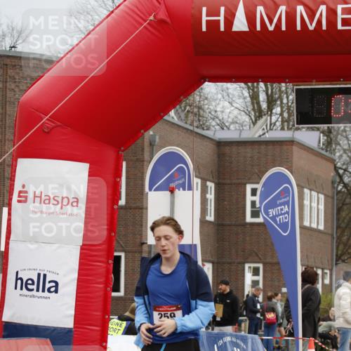 13.04.2025 - Hammer Lauf A. Gomolzig http://msf.ph/oto/7646954 13.04.2025 10:18:58 Ziel 259 meine-sportfotos.de