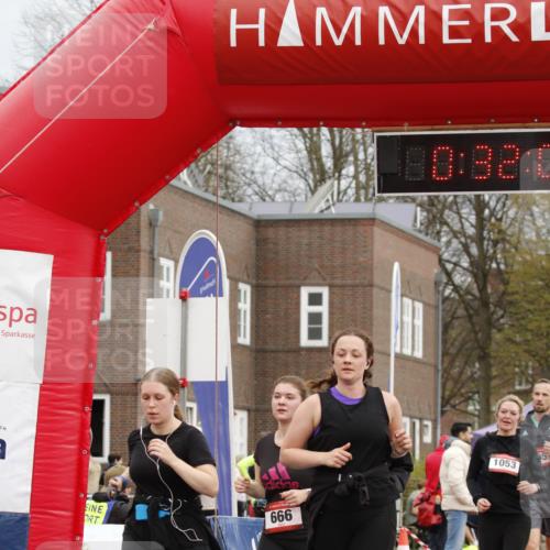 13.04.2025 - Hammer Lauf A. Gomolzig http://msf.ph/oto/7647092 13.04.2025 10:18:07 Ziel 182, 183, 346, 561, 562, 580, 666, 856, 895, 1053, 1054 meine-sportfotos.de