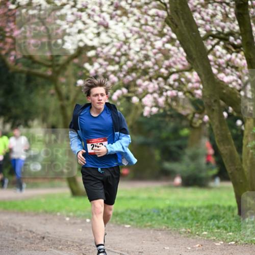 13.04.2025 - Hammer Lauf Dr. Thomas Lammeyer http://msf.ph/oto/7647094 13.04.2025 10:17:28 Laufen 253 meine-sportfotos.de