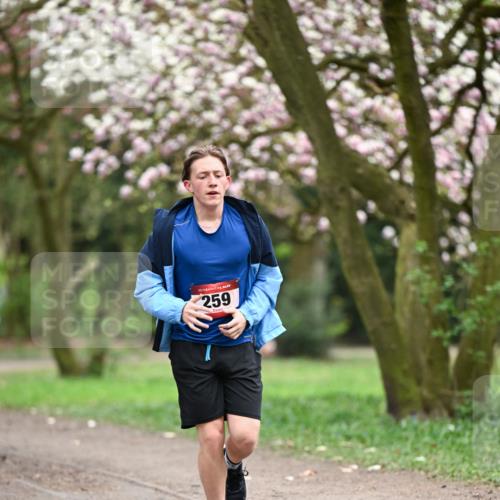 13.04.2025 - Hammer Lauf Dr. Thomas Lammeyer http://msf.ph/oto/7647117 13.04.2025 10:17:29 Laufen 15, 259 meine-sportfotos.de