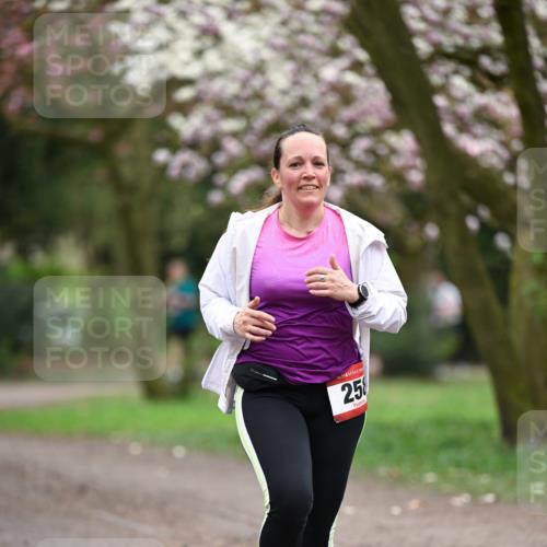 13.04.2025 - Hammer Lauf Dr. Thomas Lammeyer http://msf.ph/oto/7647285 13.04.2025 10:17:41 Laufen 25 meine-sportfotos.de