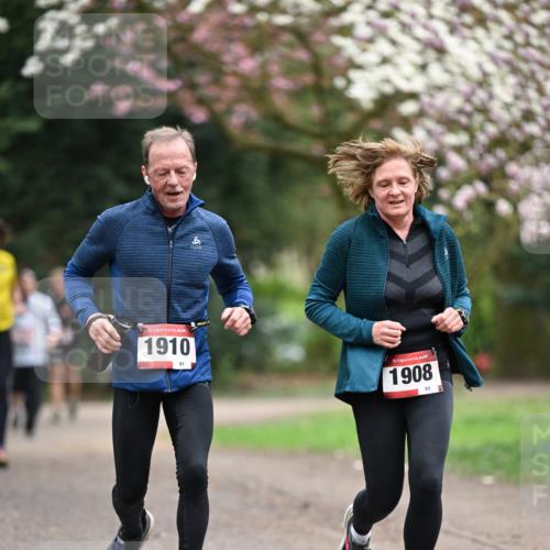 13.04.2025 - Hammer Lauf Dr. Thomas Lammeyer http://msf.ph/oto/7647932 13.04.2025 10:18:45 Laufen 15, 1910, 91, 15, 1908, 89 meine-sportfotos.de