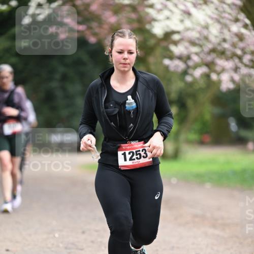 13.04.2025 - Hammer Lauf Dr. Thomas Lammeyer http://msf.ph/oto/7648645 13.04.2025 10:19:49 Laufen 5203, 15, 1253 meine-sportfotos.de
