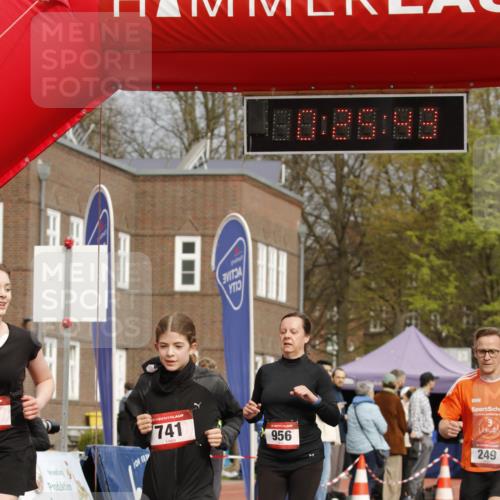13.04.2025 - Hammer Lauf A. Gomolzig http://msf.ph/oto/7650188 13.04.2025 10:11:43 Ziel 175, 238, 249, 450, 577, 741, 767, 956, 1096, 1097 meine-sportfotos.de