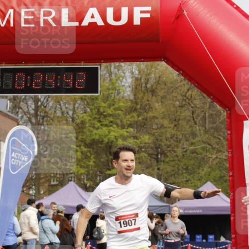 13.04.2025 - Hammer Lauf A. Gomolzig http://msf.ph/oto/7650384 13.04.2025 10:10:42 Ziel 122, 383, 765, 1728, 1907, 1964 meine-sportfotos.de