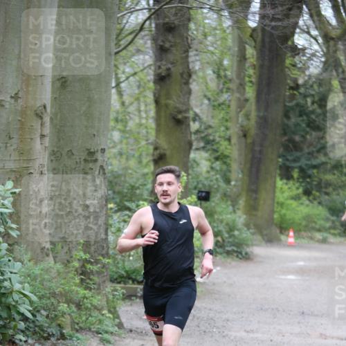 13.04.2025 - Hammer Lauf Jannik Wohlers http://msf.ph/oto/7650388 13.04.2025 10:03:53 Laufen 65 meine-sportfotos.de
