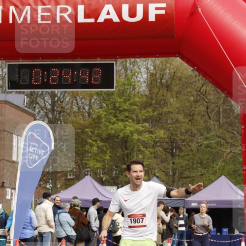 13.04.2025 - Hammer Lauf A. Gomolzig http://msf.ph/oto/7650389 13.04.2025 10:10:41 Ziel 122, 383, 765, 769, 1728, 1907, 1964 meine-sportfotos.de