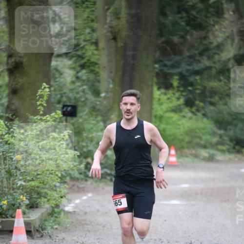 13.04.2025 - Hammer Lauf Jannik Wohlers http://msf.ph/oto/7650428 13.04.2025 10:03:51 Laufen 165 meine-sportfotos.de